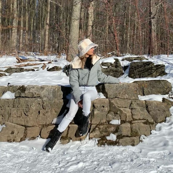 Sherpa Jacket Black/White - Picture 5 of 5